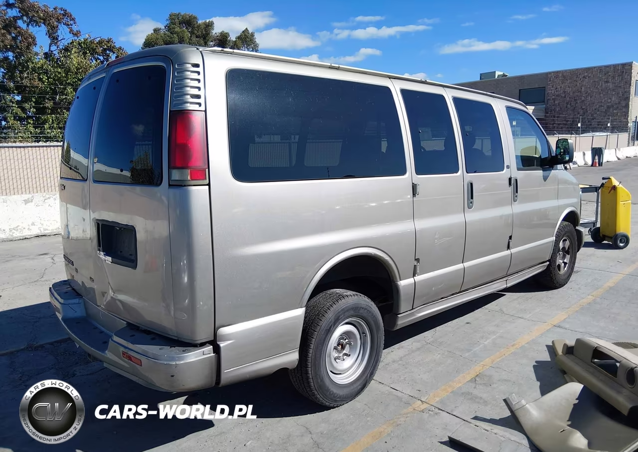 2002 Chevrolet Express Lt VIN:1GNFG65R521151260 - 4