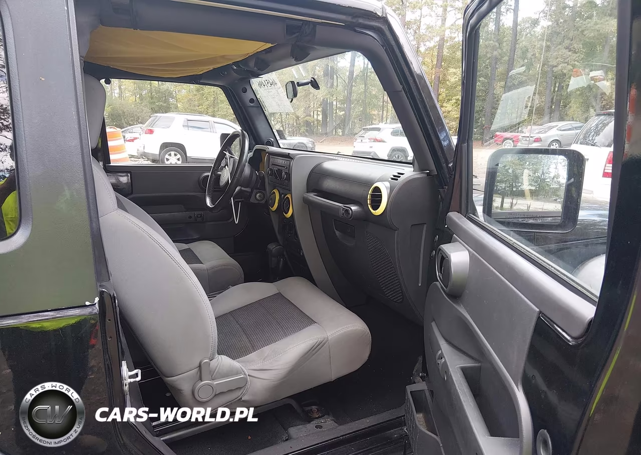 2010 Jeep Wrangler Sport VIN:1J4AA2D10AL118320 - 5