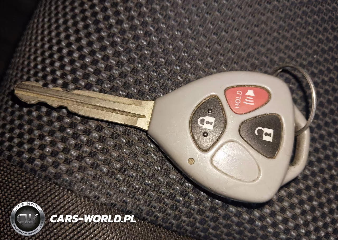 2007 Scion Tc VIN:JTKDE167X70181091 - 11