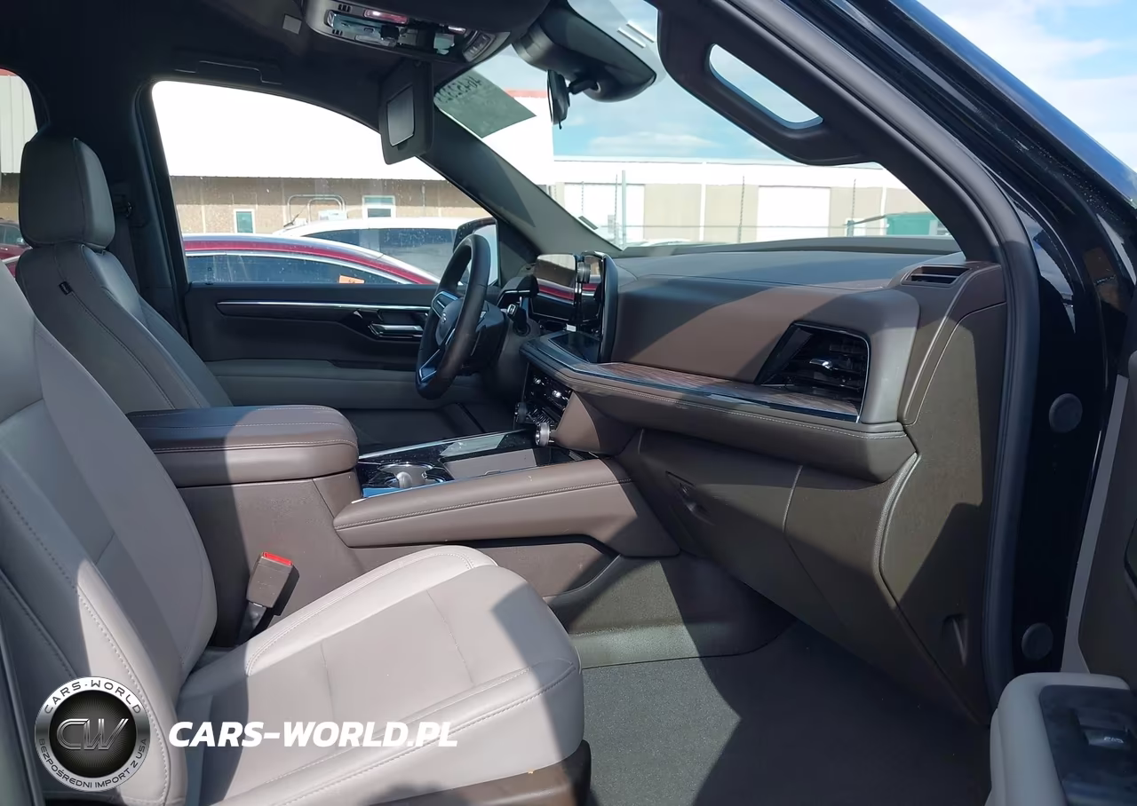 2026 Chevrolet Suburban Lt, 4Wd VIN:1GNS6CKD7TR388599 - 5