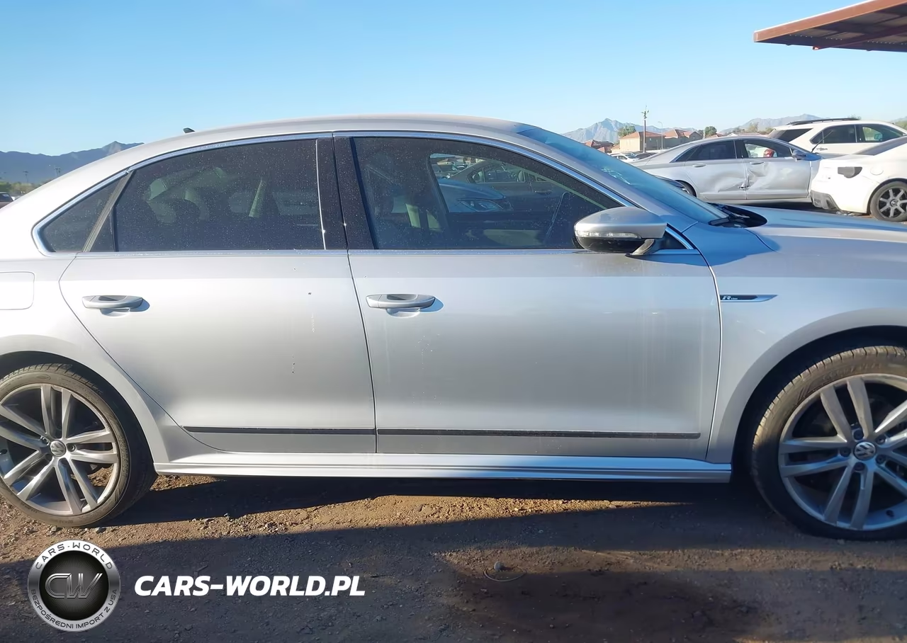 2017 Volkswagen Passat 1.8T R-Line VIN:1VWDT7A34HC068481 - 13