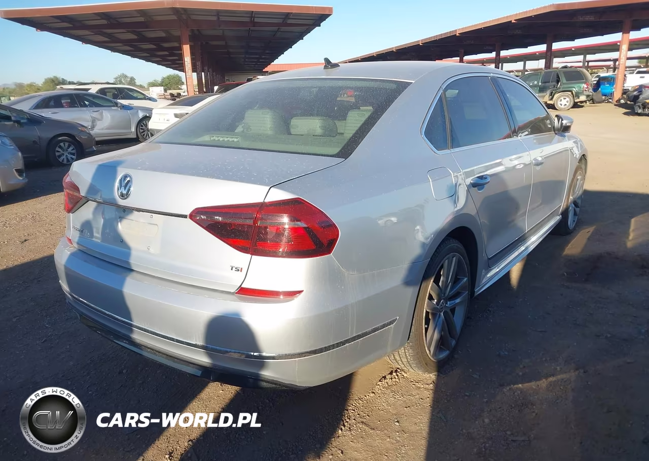 2017 Volkswagen Passat 1.8T R-Line VIN:1VWDT7A34HC068481 - 4