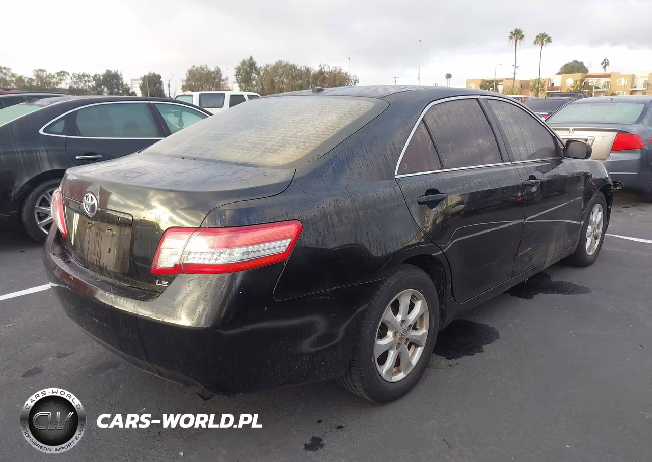 2011 Toyota Camry Le VIN:4T4BF3EKXBR155929 - 4