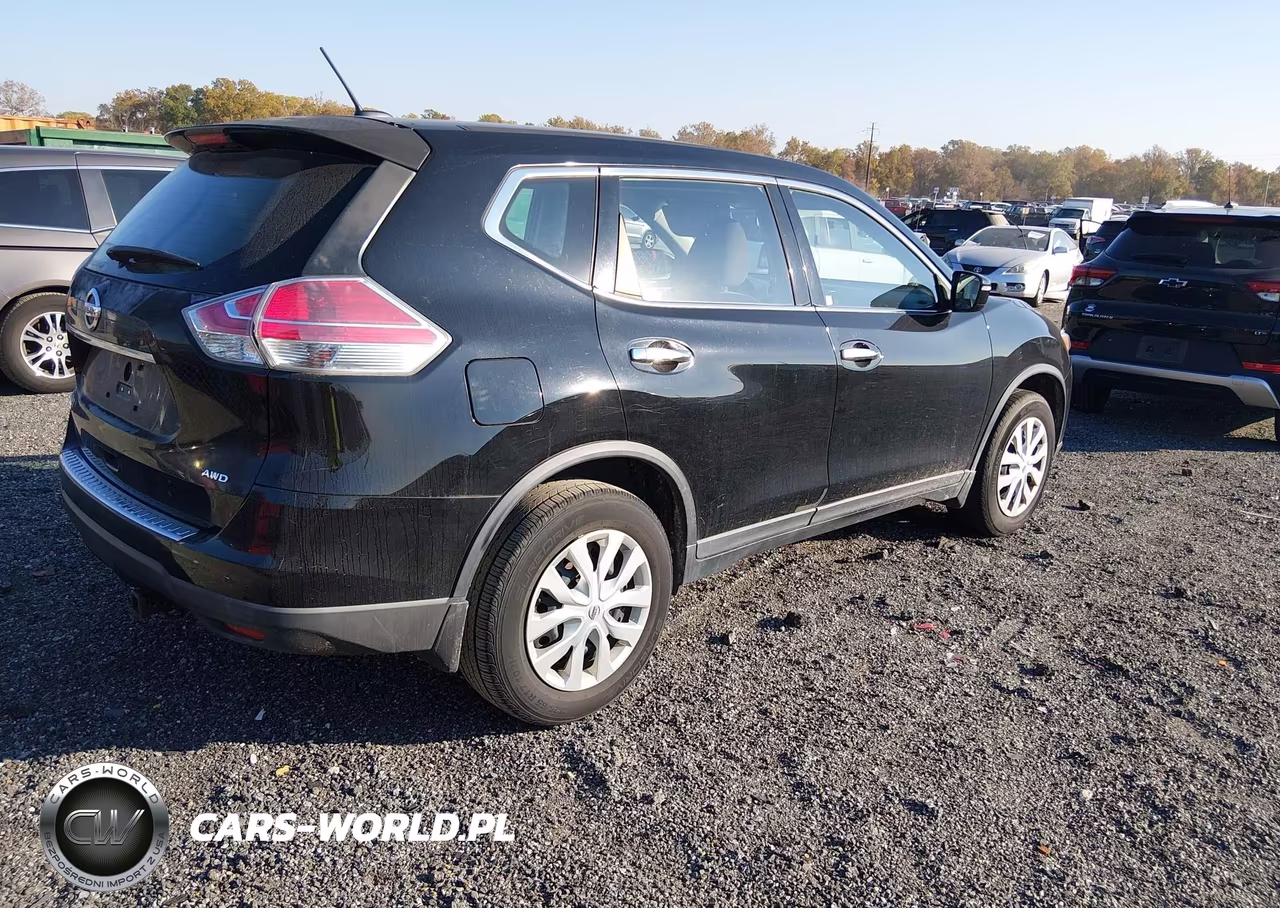 2015 Nissan Rogue S VIN:KNMAT2MV1FP546318 - 4