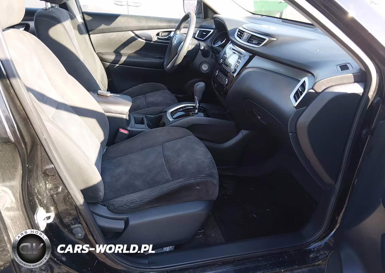 2015 Nissan Rogue S VIN:KNMAT2MV1FP546318 - 5