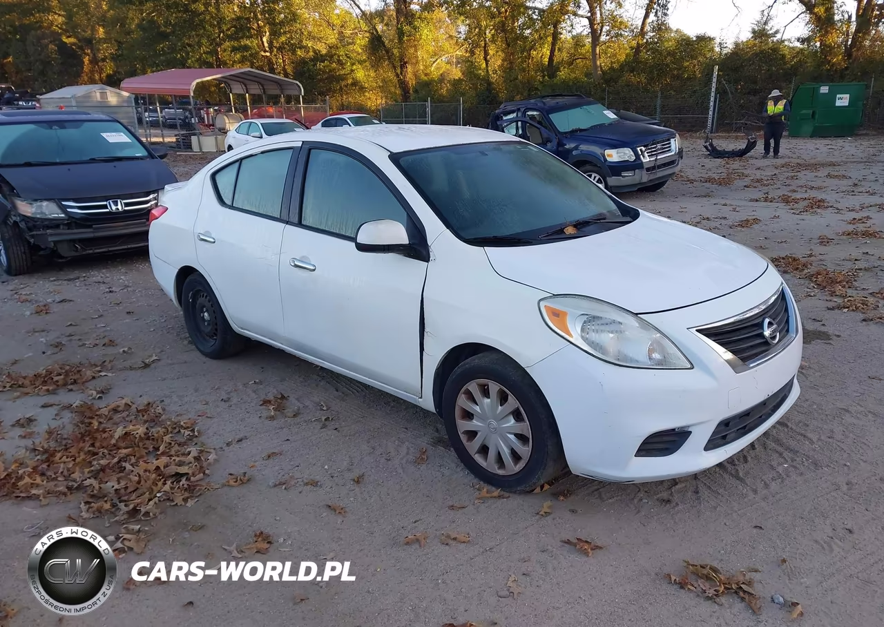 2013 Nissan Versa 1.6 Sv