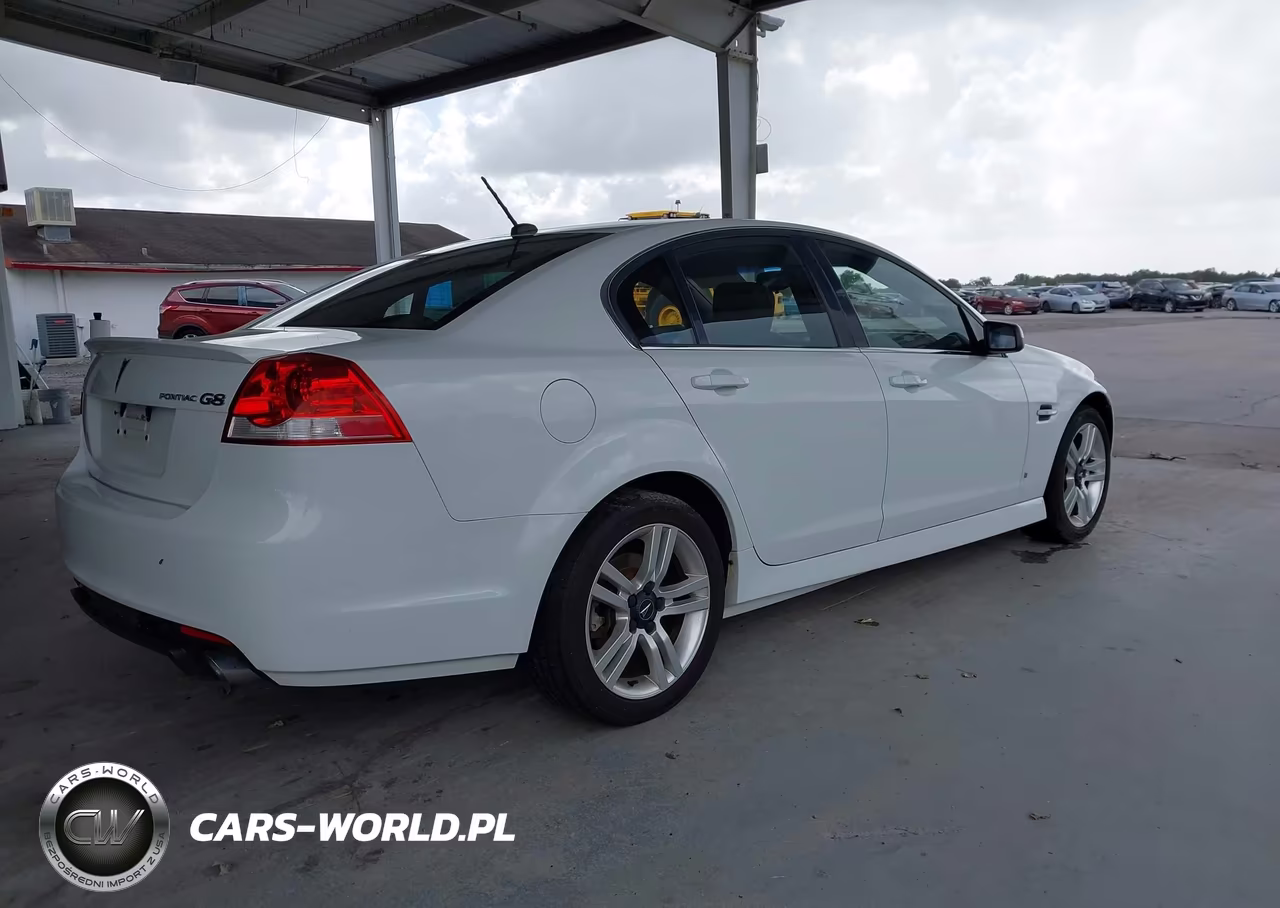 2009 Pontiac G8 VIN:6G2ER57779L182746 - 4