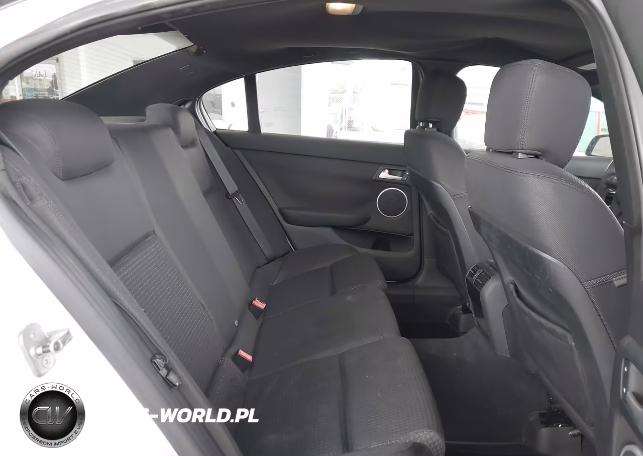 2009 Pontiac G8 VIN:6G2ER57779L182746 - 8