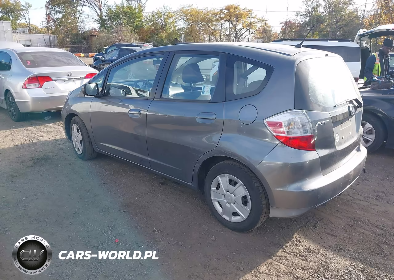 2012 Honda Fit VIN:JHMGE8H33CC010004 - 3