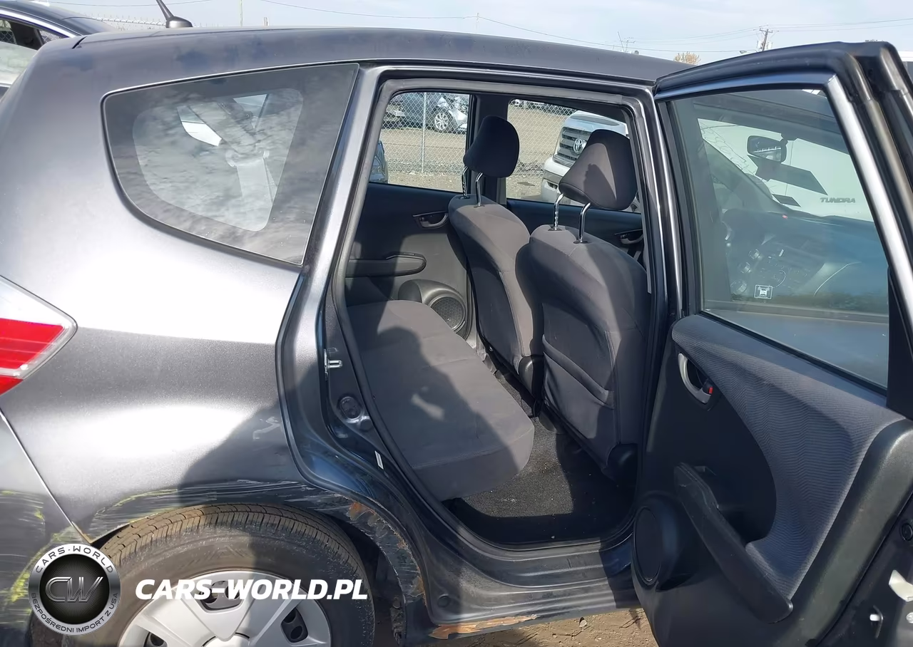 2012 Honda Fit VIN:JHMGE8H33CC010004 - 8
