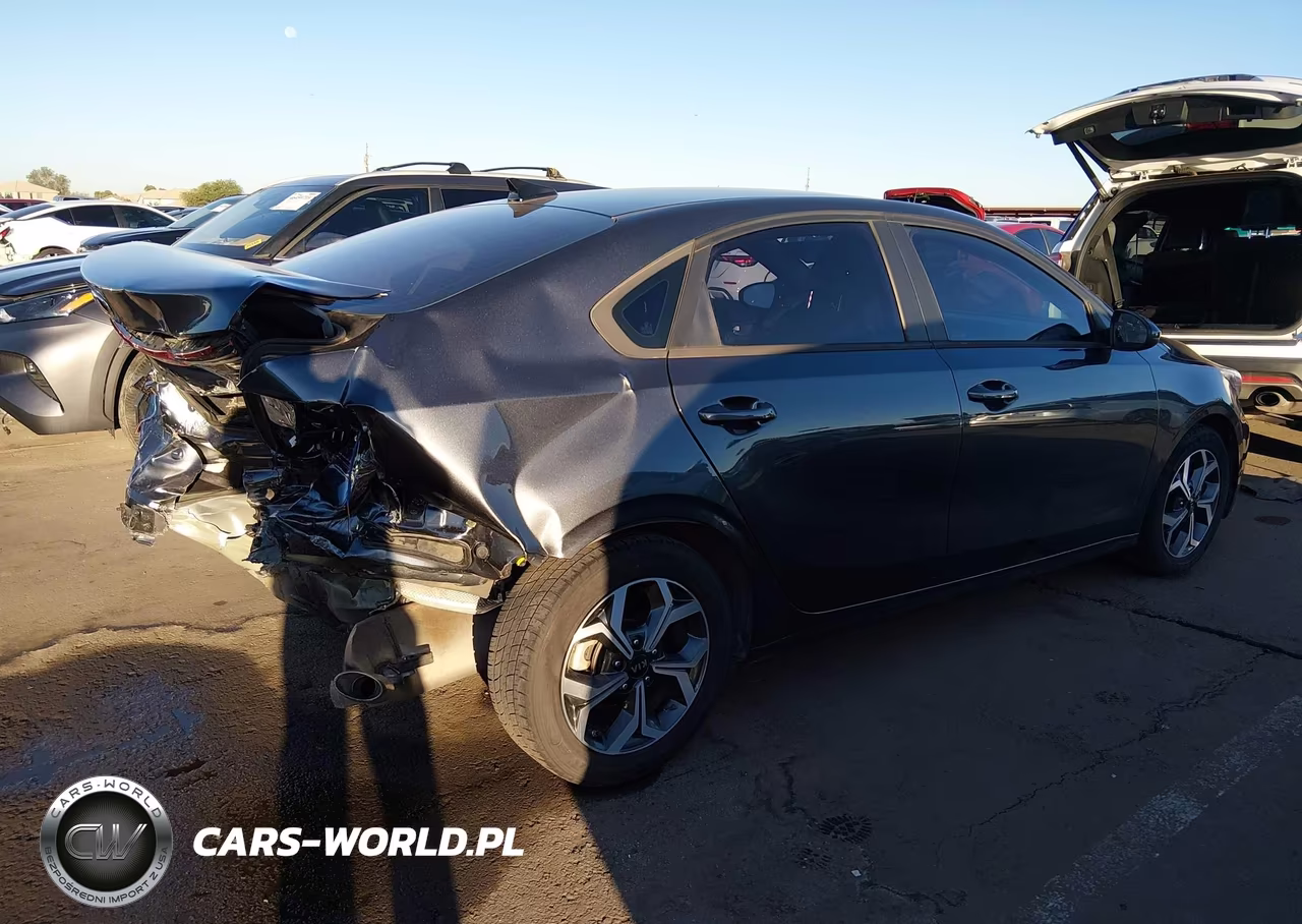 2021 Kia Forte Lxs VIN:3KPF24AD0ME380371 - 4