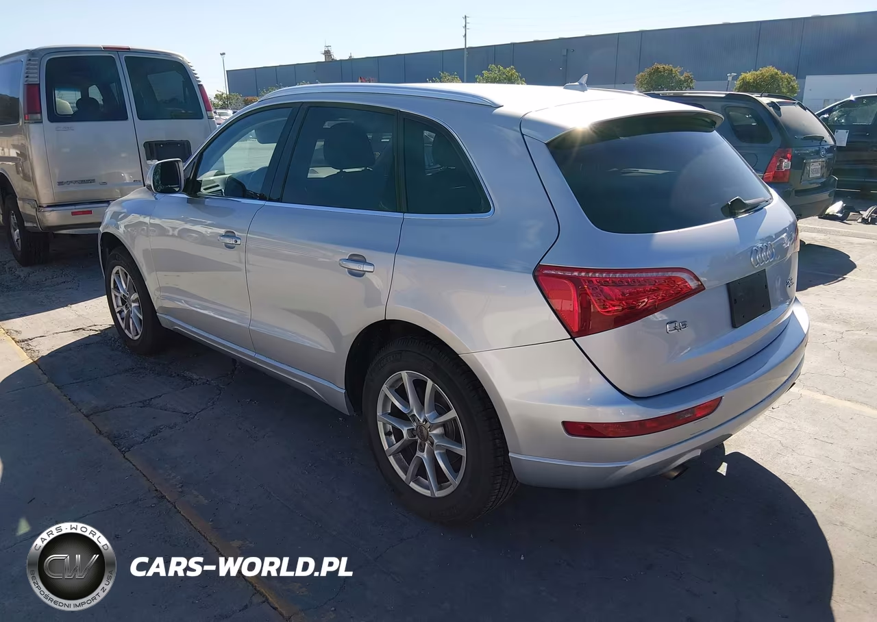 2011 Audi Q5 2.0T Premium VIN:WA1CFAFP3BA086675 - 3