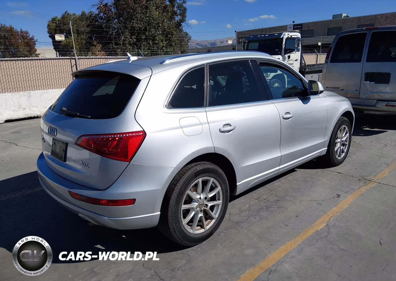 2011 Audi Q5 2.0T Premium VIN:WA1CFAFP3BA086675 - 4