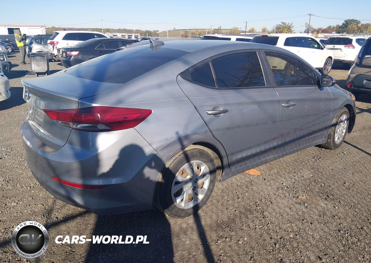2017 Hyundai Elantra Se VIN:5NPD74LF2HH163803 - 4