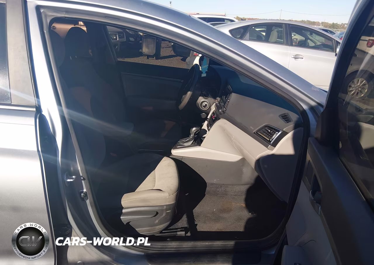 2017 Hyundai Elantra Se VIN:5NPD74LF2HH163803 - 5