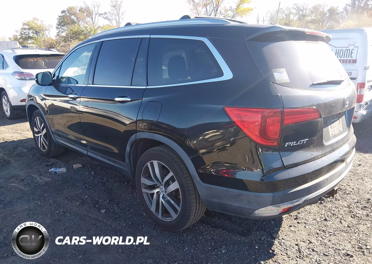 2016 Honda Pilot Touring VIN:5FNYF6H9XGB008240 - 3