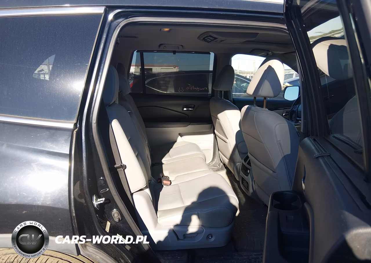 2016 Honda Pilot Touring VIN:5FNYF6H9XGB008240 - 8