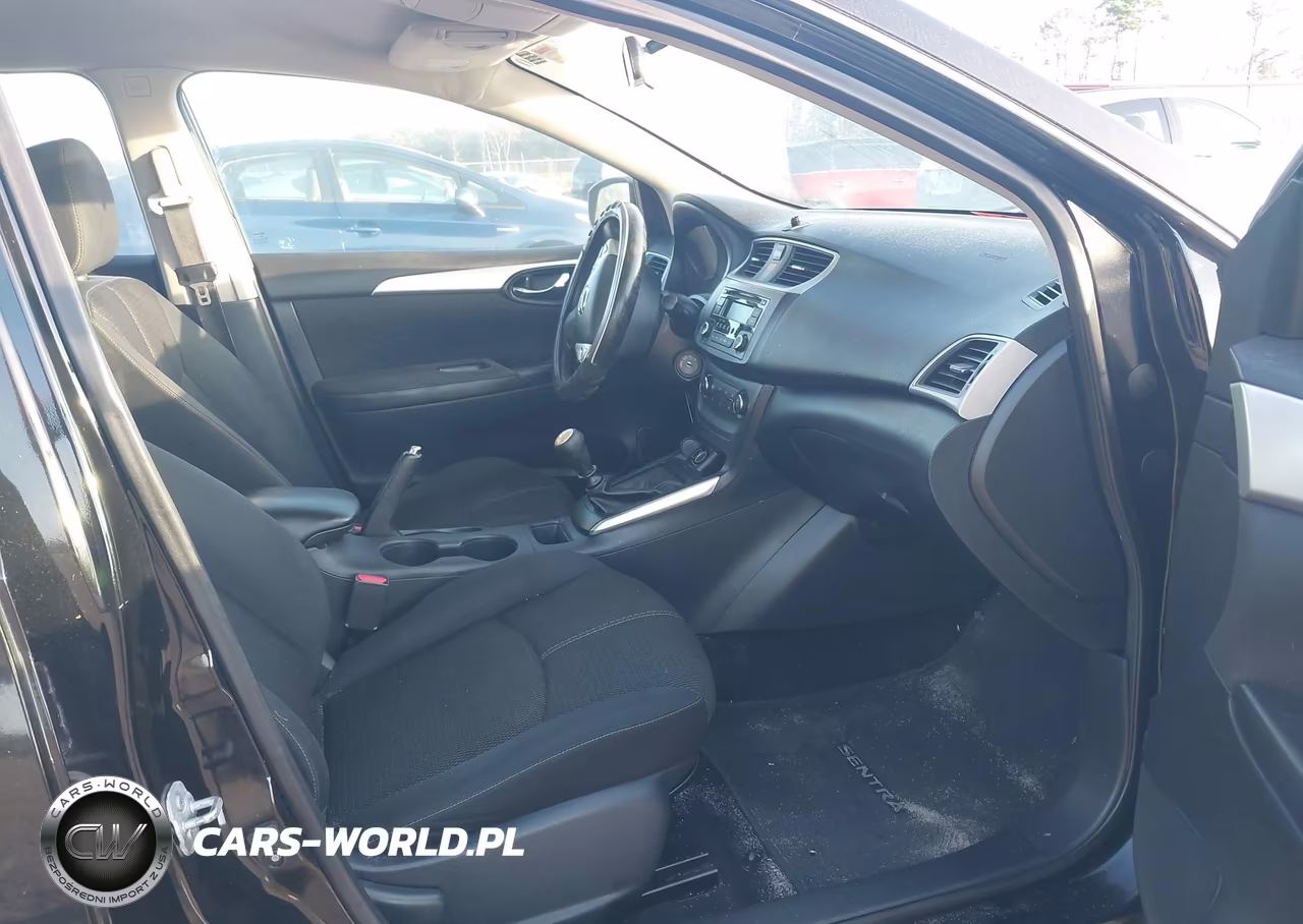 2017 Nissan Sentra S VIN:3N1AB7AP5HY299444 - 5