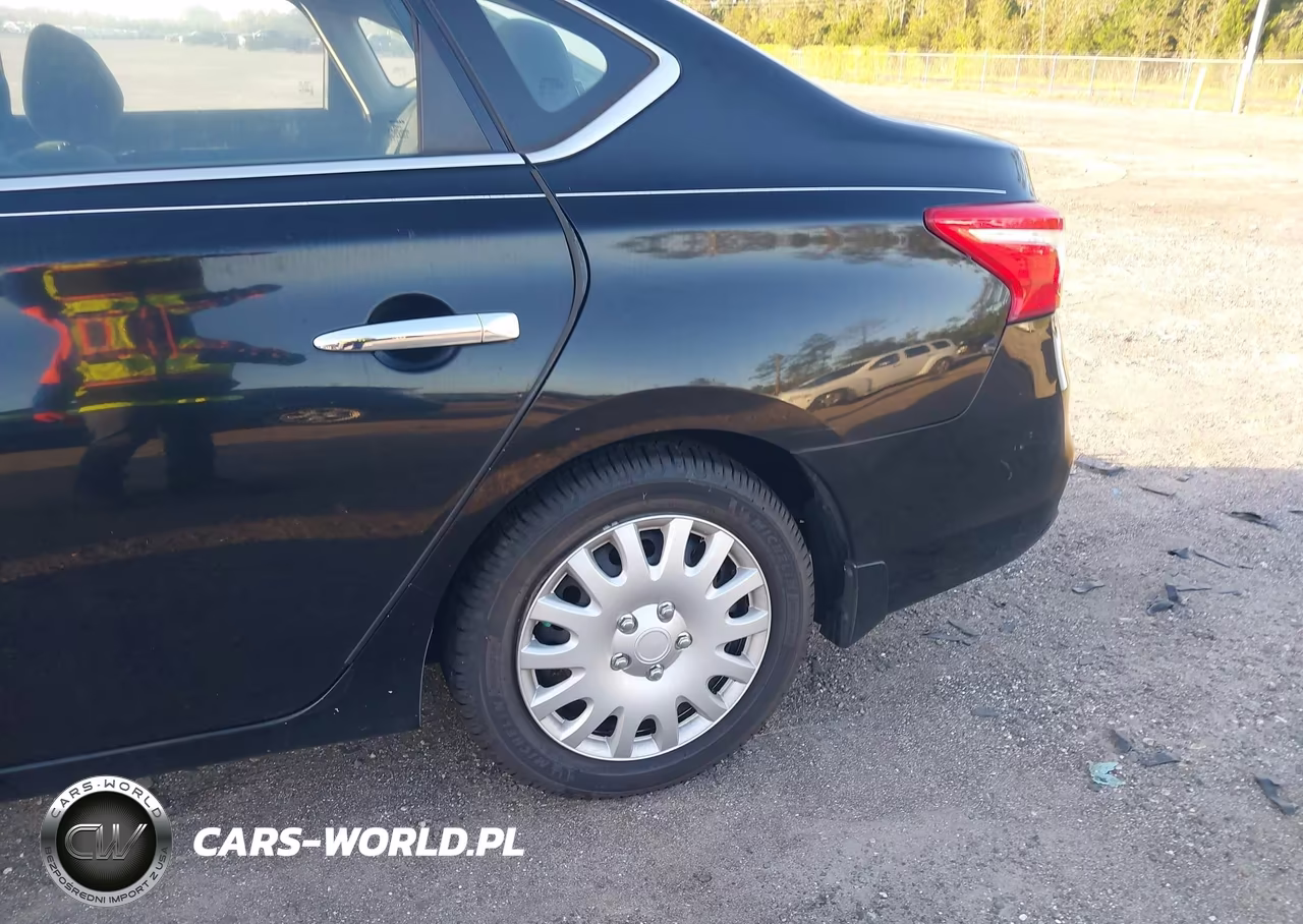 2017 Nissan Sentra S VIN:3N1AB7AP5HY299444 - 6