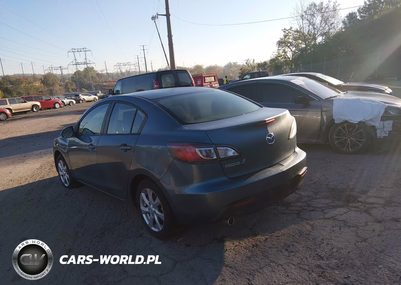 2011 Mazda Mazda3 I Touring VIN:JM1BL1VG3B1380041 - 3