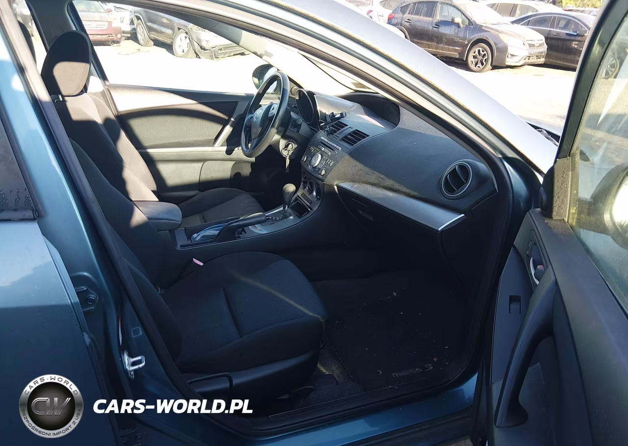 2011 Mazda Mazda3 I Touring VIN:JM1BL1VG3B1380041 - 5