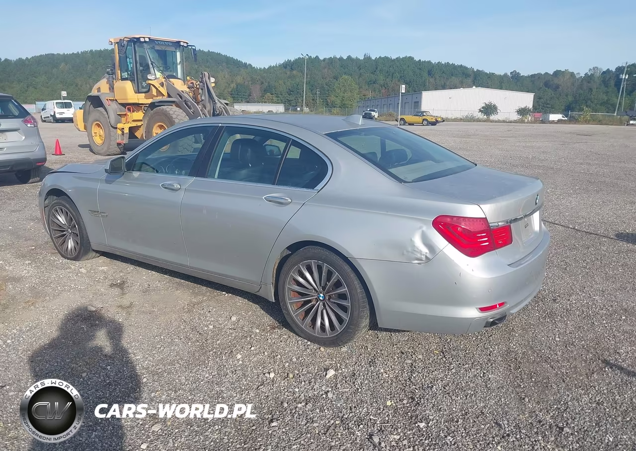 2012 BMW 740I VIN:WBAKA4C55CDS99032 - 3