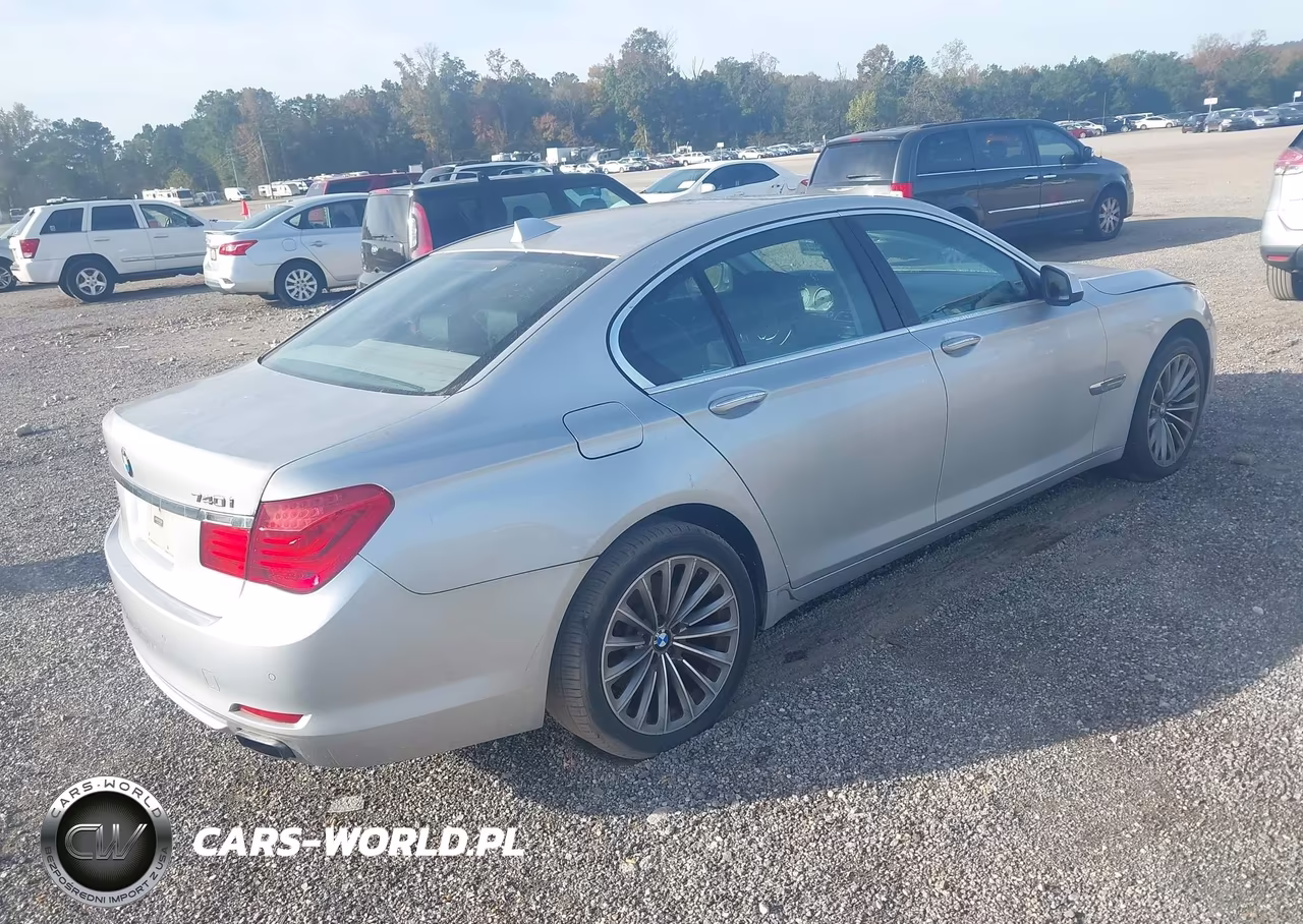 2012 BMW 740I VIN:WBAKA4C55CDS99032 - 4