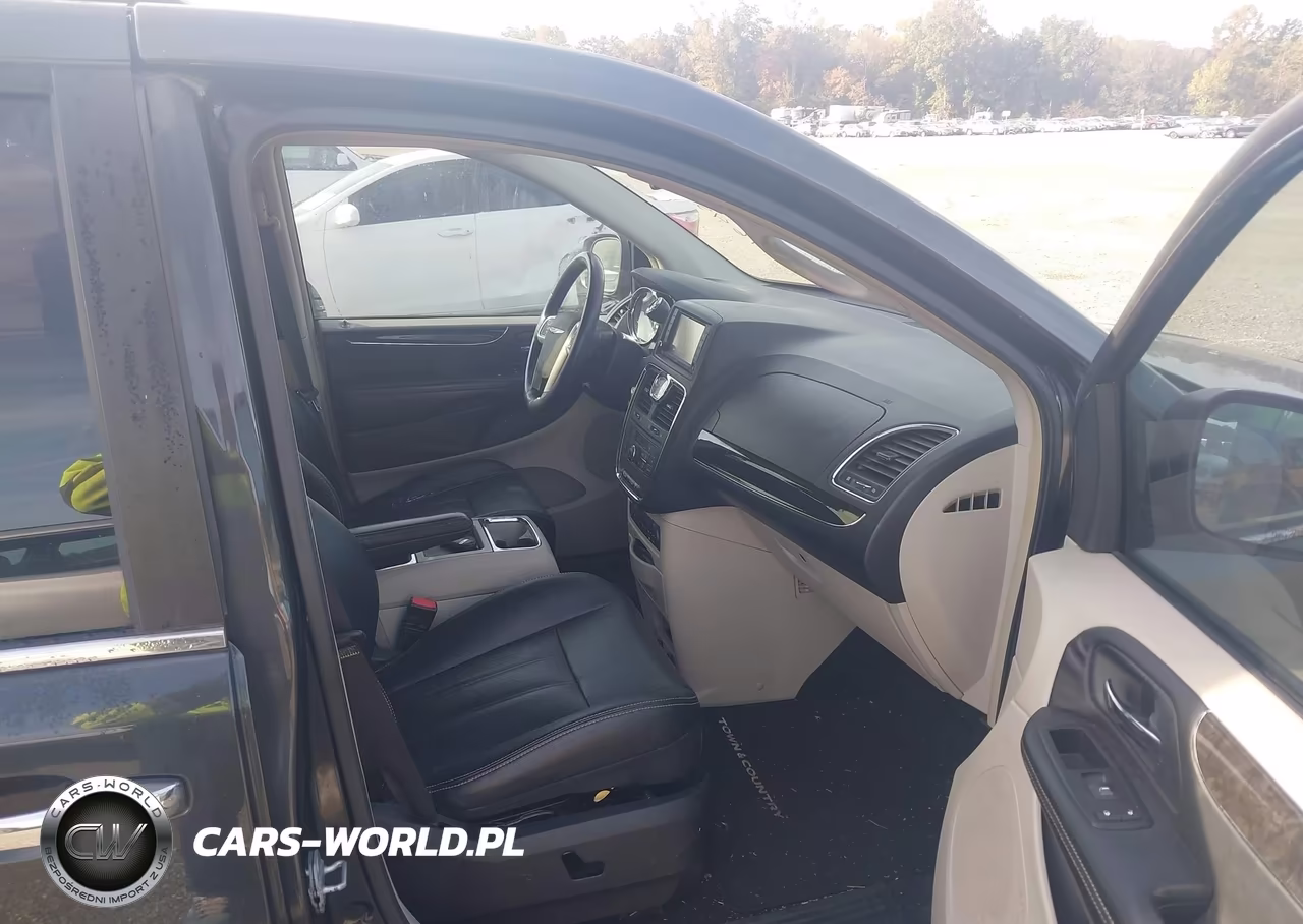 2012 Chrysler Town & Country Touring-L VIN:2C4RC1CG4CR338346 - 5