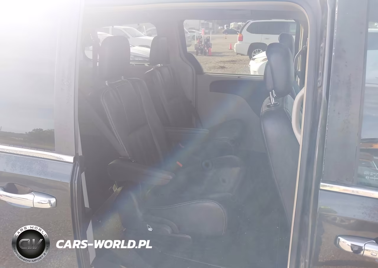 2012 Chrysler Town & Country Touring-L VIN:2C4RC1CG4CR338346 - 8