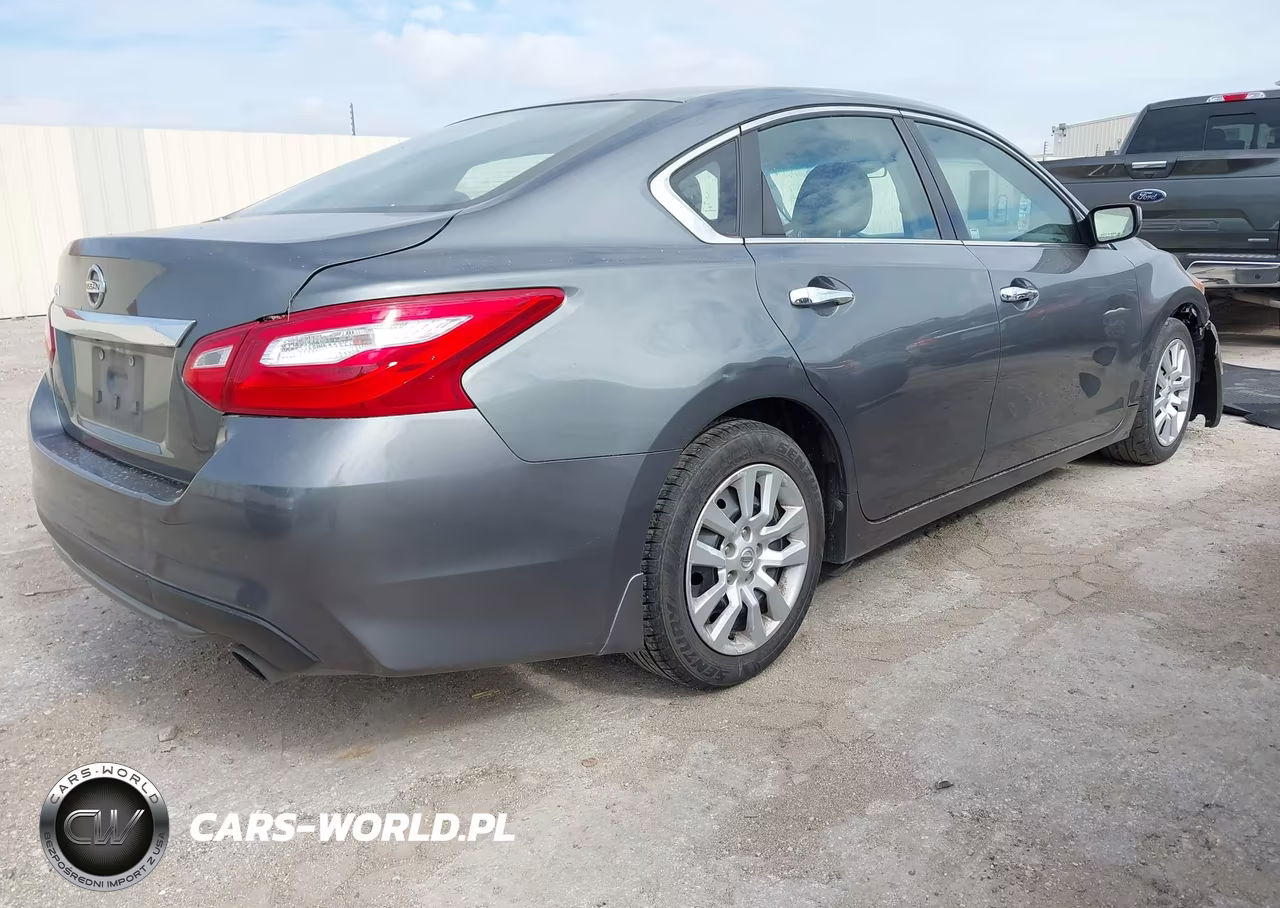 2017 Nissan Altima 2.5 S VIN:1N4AL3AP3HN344631 - 4