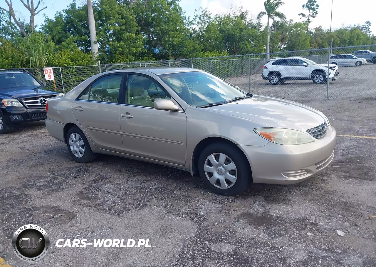 2004 Toyota Camry Le
