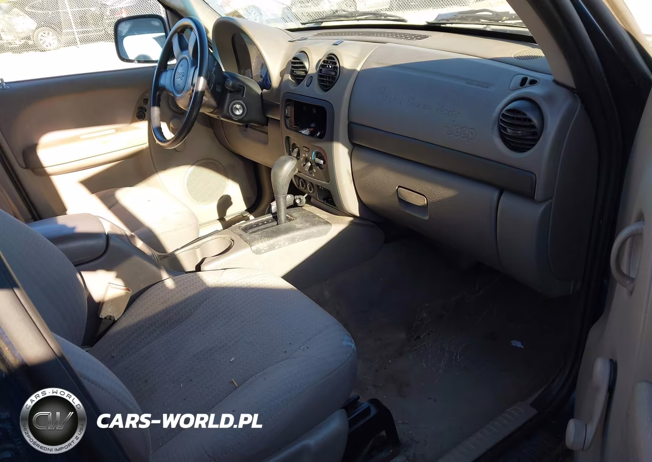 2002 Jeep Liberty Sport VIN:1J4GL48K22W341218 - 5