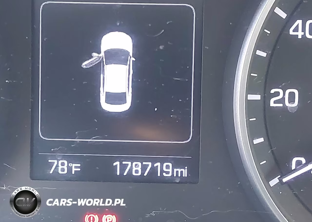 2018 Hyundai Elantra Sel VIN:5NPD84LF5JH312806 - 7