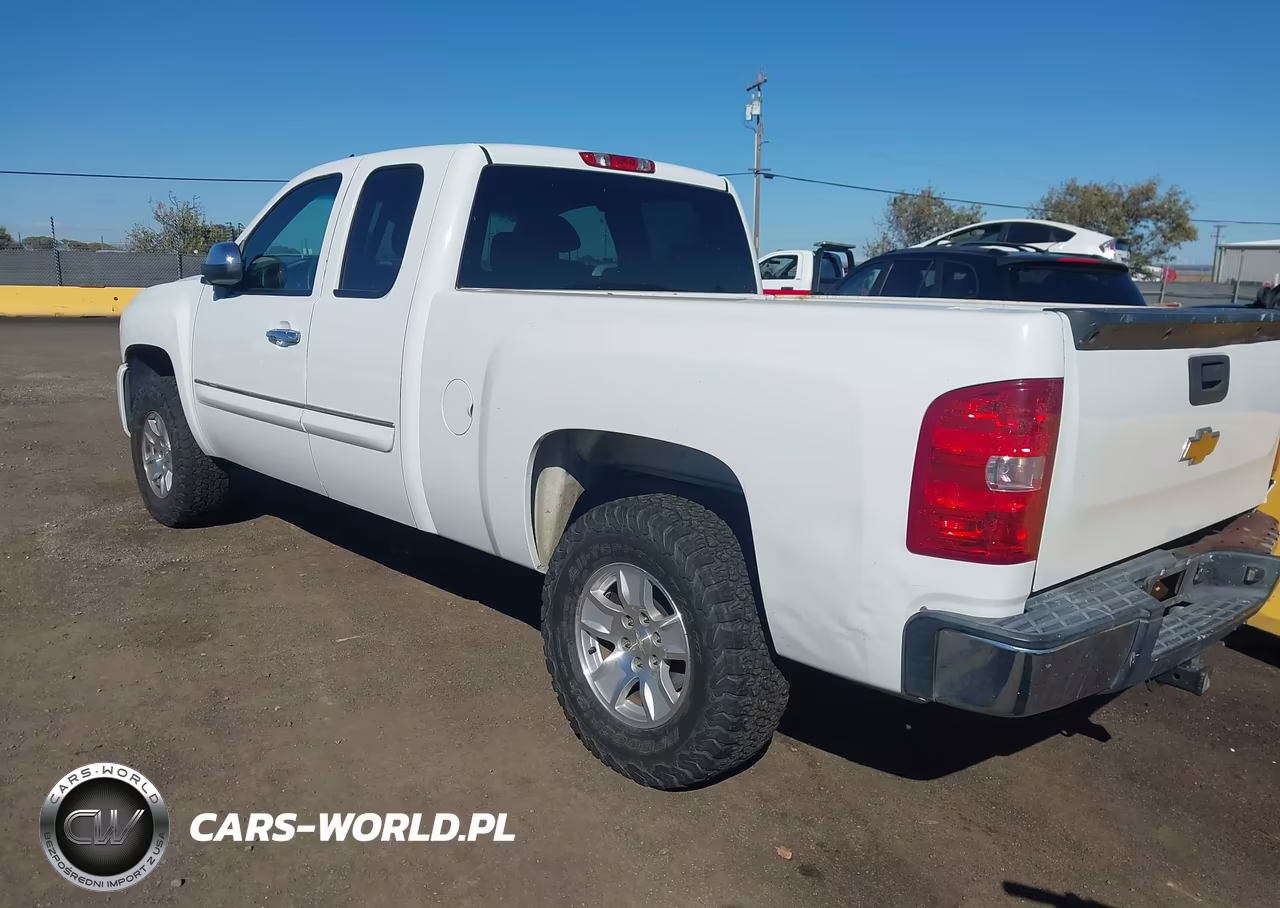 2011 Chevrolet Silverado 1500 Lt VIN:1GCRCSE05BZ457114 - 3