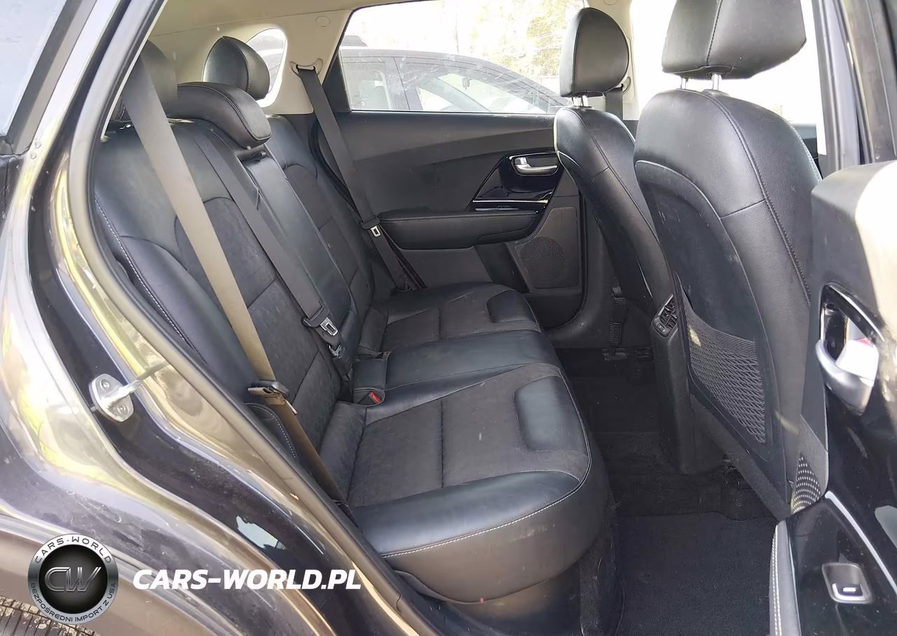 2019 Kia Niro S Touring VIN:KNDCC3LC5K5260041 - 8