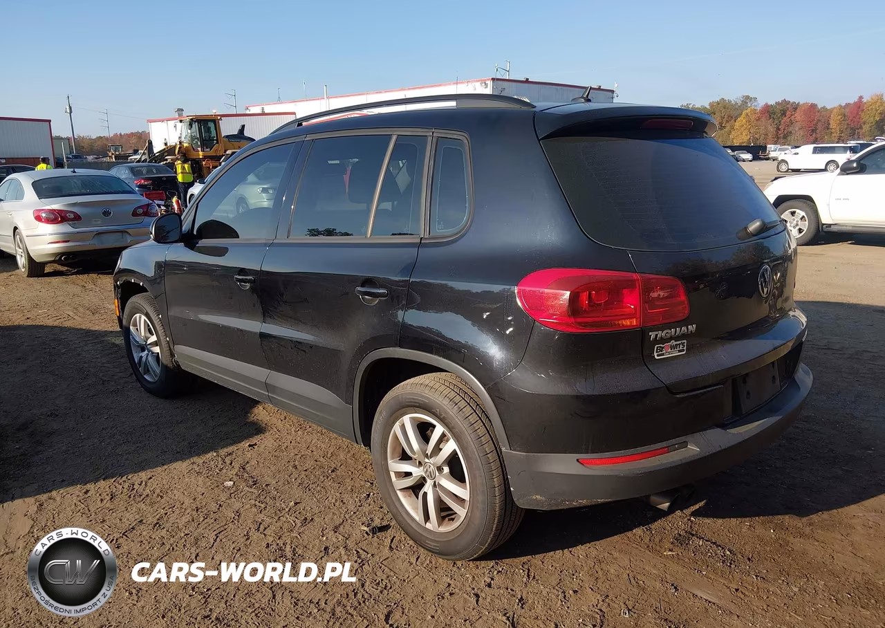 2016 Volkswagen Tiguan S VIN:WVGBV7AXXGW556107 - 3