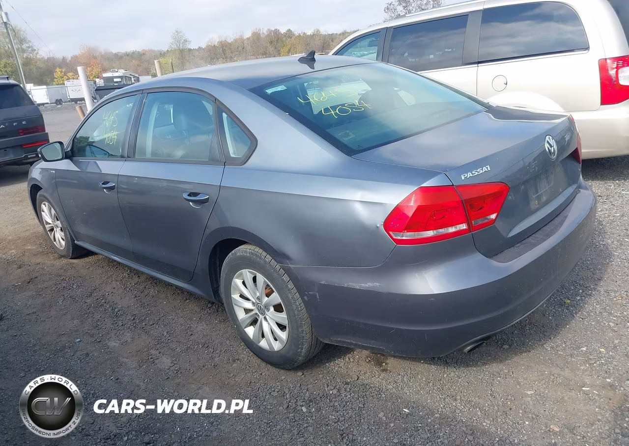 2014 Volkswagen Passat 1.8T Wolfsburg Edition VIN:1VWAT7A39EC104504 - 3