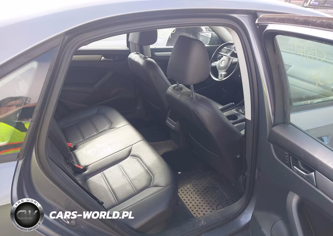 2014 Volkswagen Passat 1.8T Wolfsburg Edition VIN:1VWAT7A39EC104504 - 8
