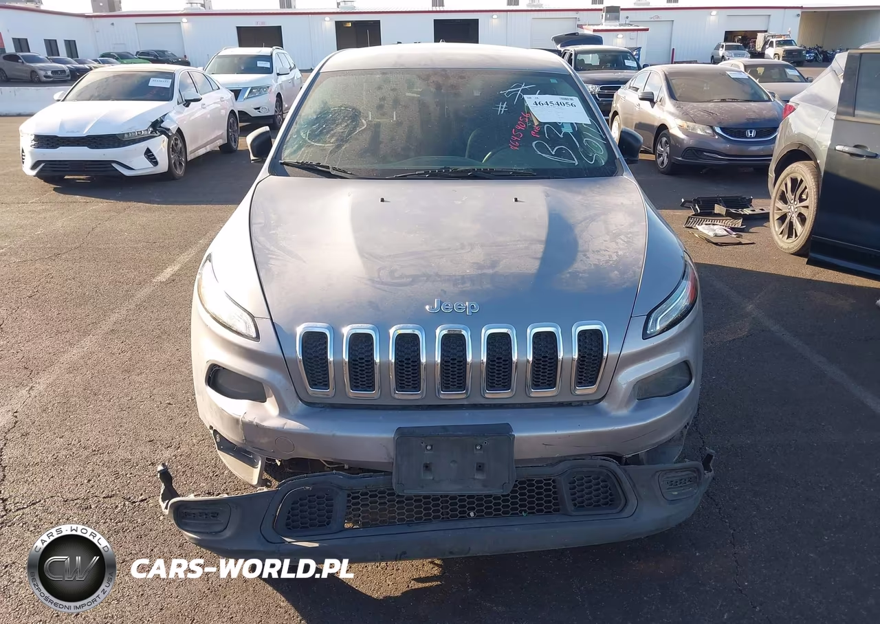 2015 Jeep Cherokee Sport VIN:1C4PJLAB1FW525474 - 6