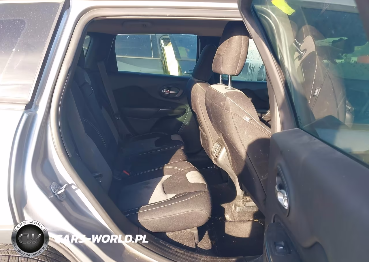 2015 Jeep Cherokee Sport VIN:1C4PJLAB1FW525474 - 8