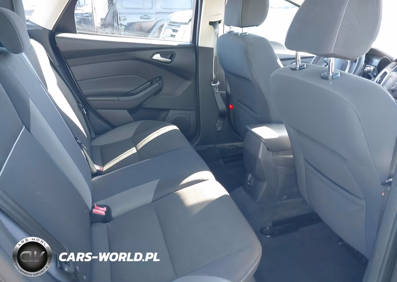 2014 Ford Focus Se VIN:1FADP3K26EL143883 - 8