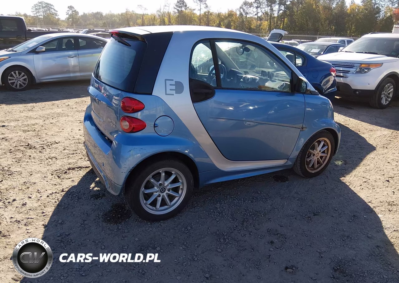 2014 Smart Fortwo Electric Drive Passion VIN:WMEEJ9AAXEK778091 - 4