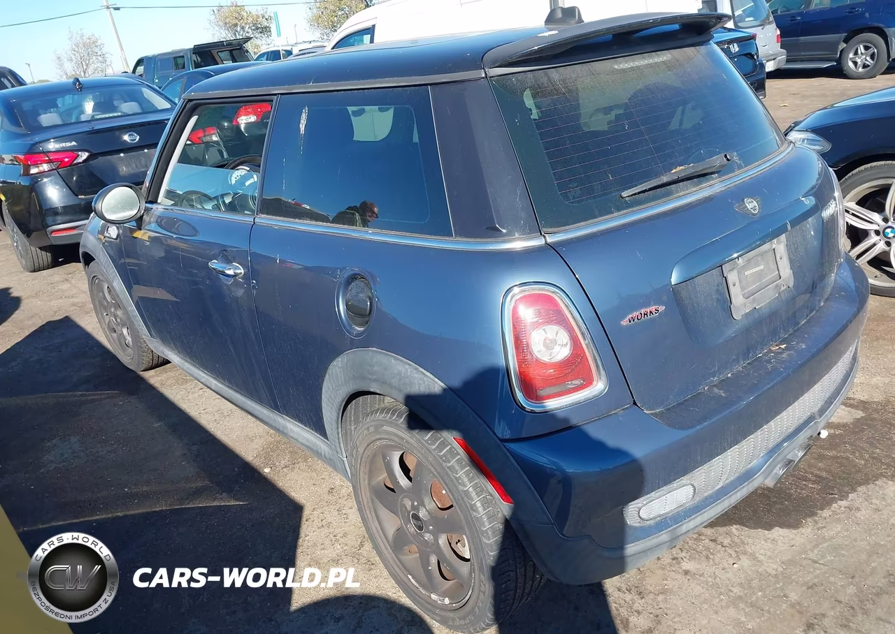 2010 Mini Cooper S VIN:WMWMF7C51ATX42016 - 3