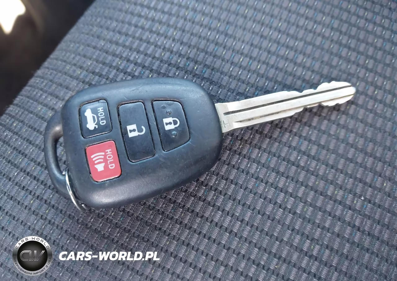 2016 Toyota Corolla S Plus VIN:5YFBURHE0GP548906 - 11
