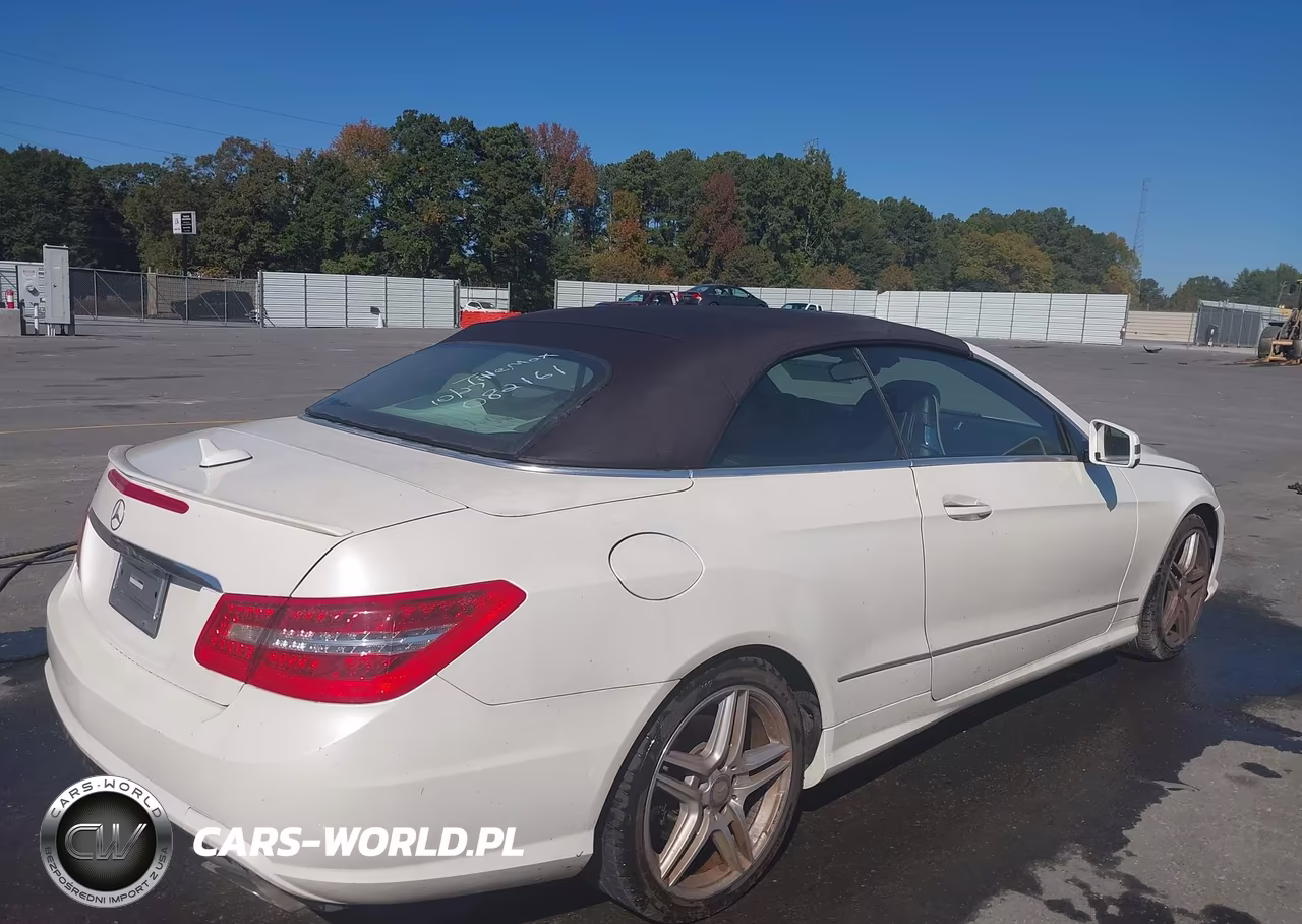 2011 Mercedes-Benz E 550 VIN:WDDKK7CF1BF082161 - 4