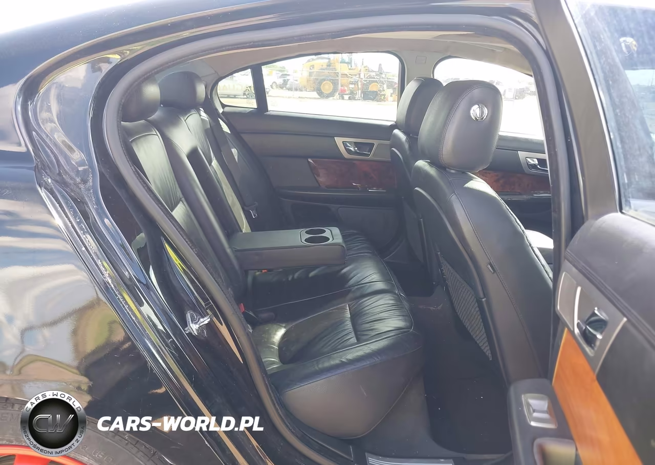 2011 Jaguar Xf VIN:SAJWA0FB2BLS12045 - 8