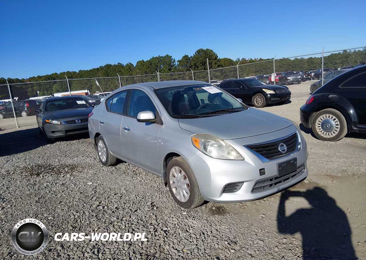 2013 Nissan Versa 1.6 Sv