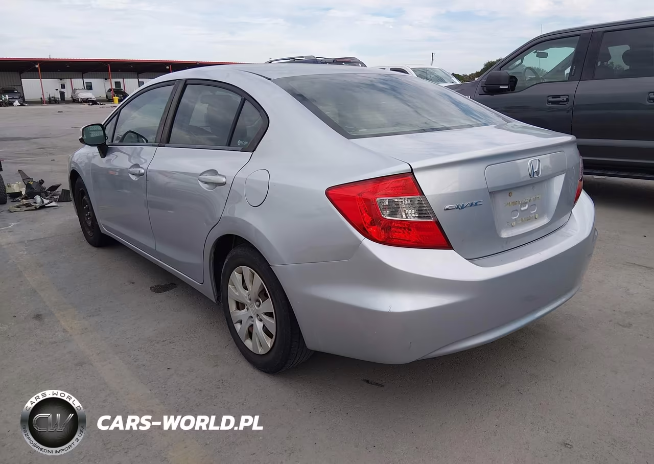 2012 Honda Civic Lx VIN:2HGFB2E56CH513713 - 3