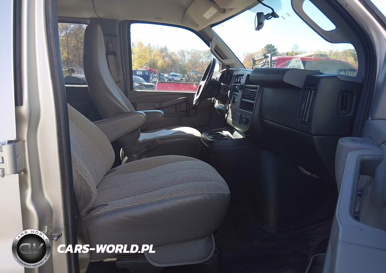 2016 Chevrolet Express 3500 Lt VIN:1GAZGPFF6G1210686 - 5