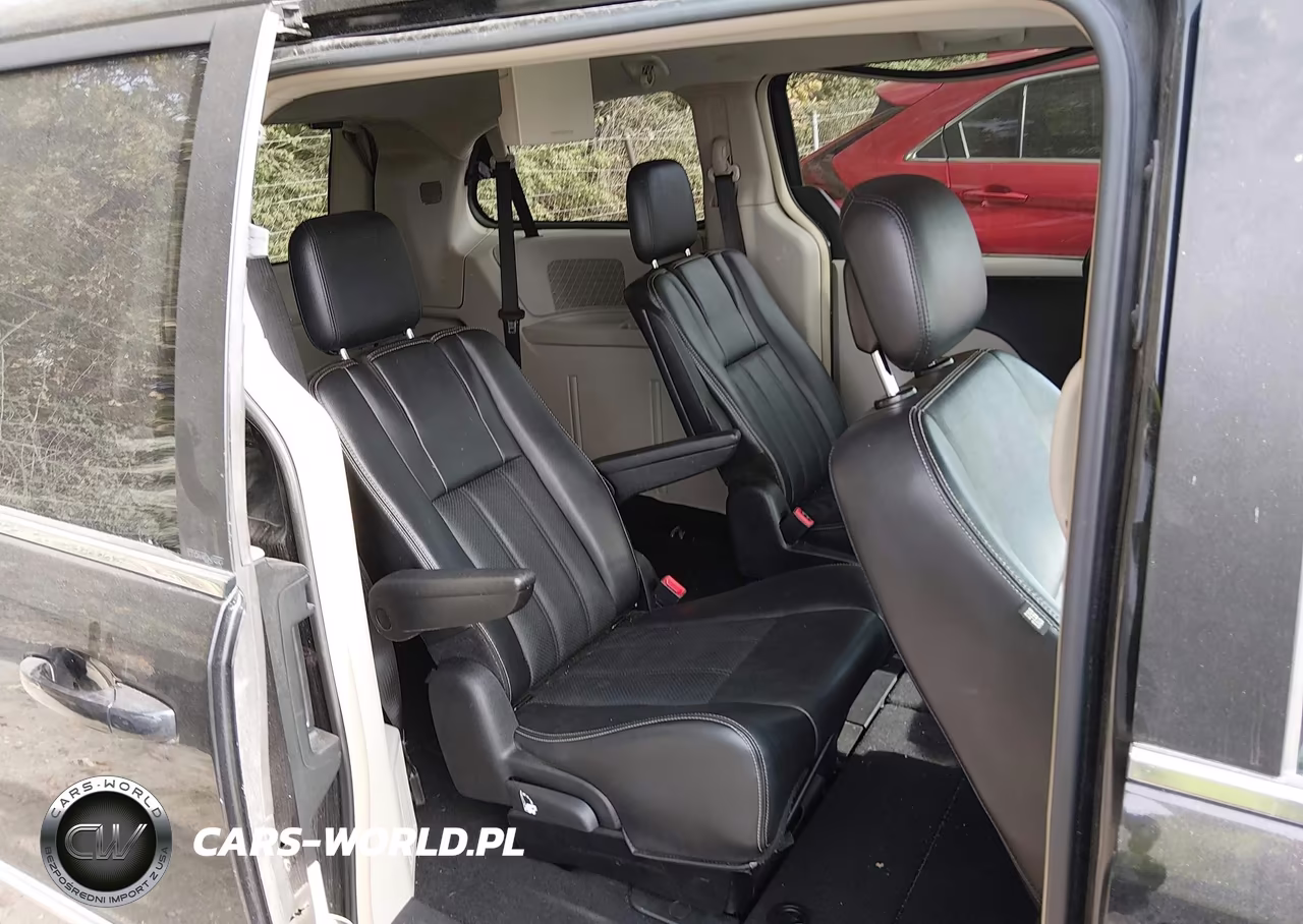 2012 Chrysler Town & Country Touring VIN:2C4RC1BG7CR338035 - 8